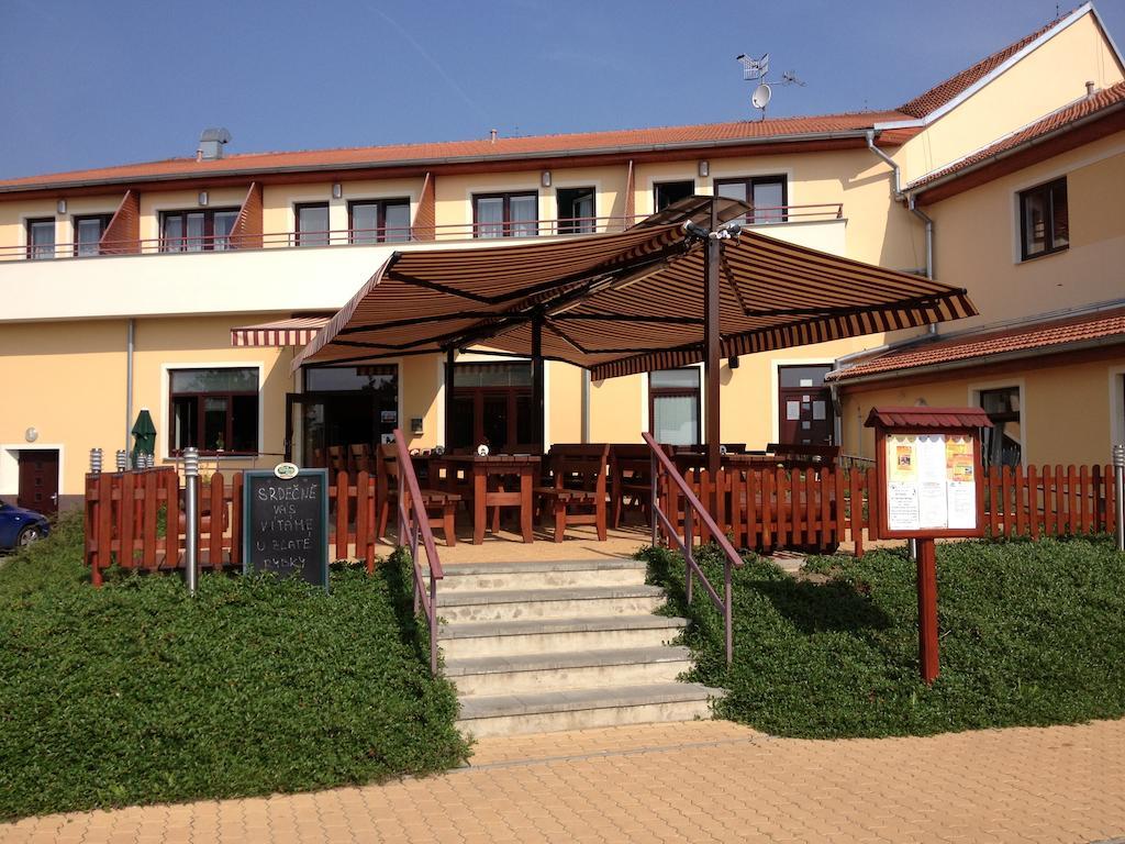 Apartmany, Penzion, Wellness U Zlate Rybky Vyskov Bagian luar foto