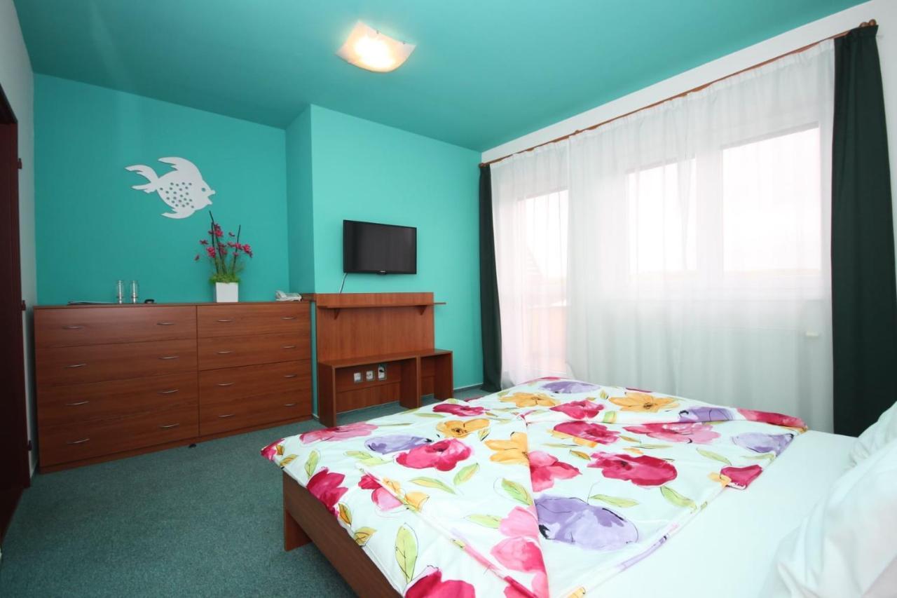 Apartmany, Penzion, Wellness U Zlate Rybky Vyskov Bagian luar foto