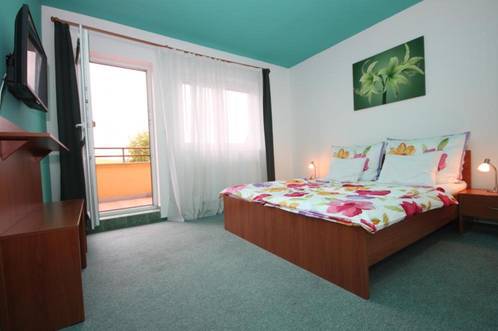 Apartmany, Penzion, Wellness U Zlate Rybky Vyskov Bagian luar foto