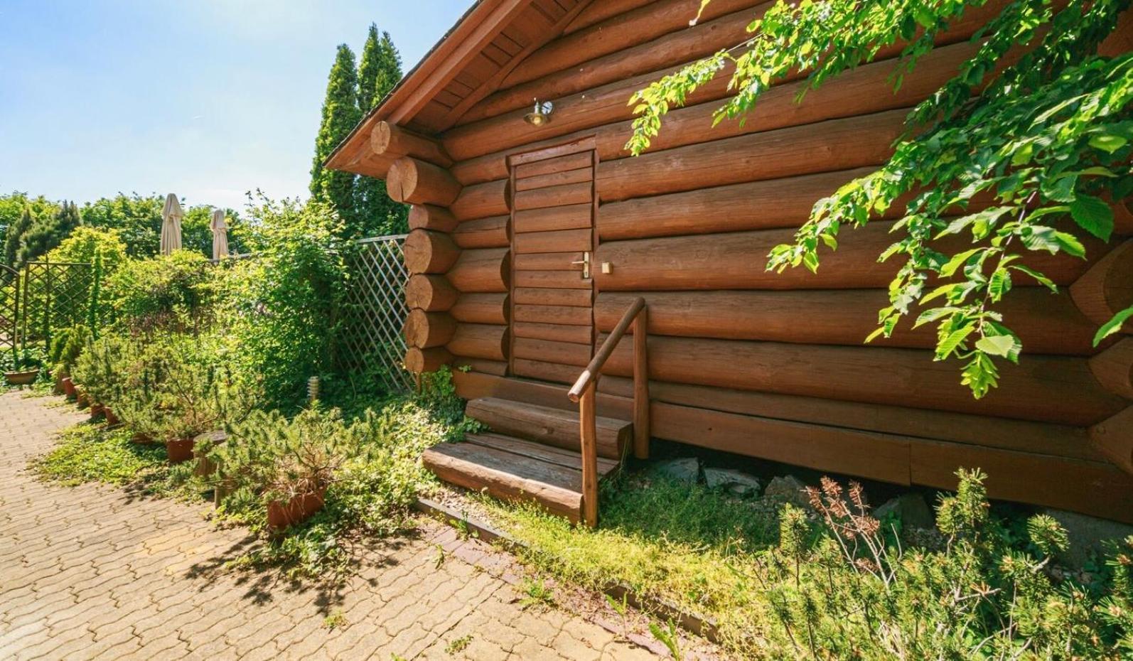 Apartmany, Penzion, Wellness U Zlate Rybky Vyskov Bagian luar foto